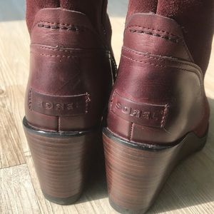 Sorel maroon wedge boots